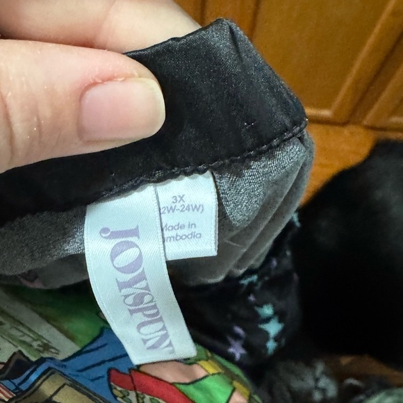 Black Star Patterned PJ Set - Picture 3 of 6